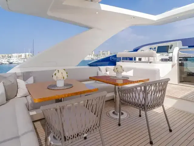 Ferretti Yachts 96