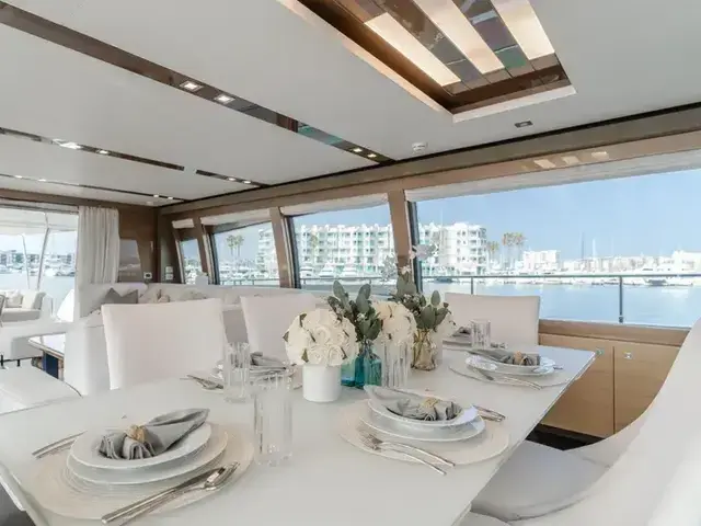 Ferretti Yachts 96