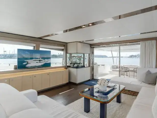 Ferretti Yachts 96