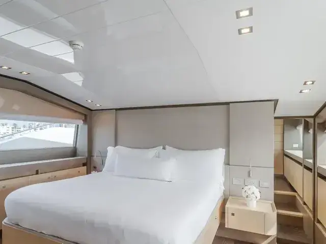 Ferretti Yachts 96