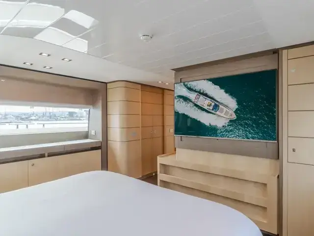 Ferretti Yachts 96