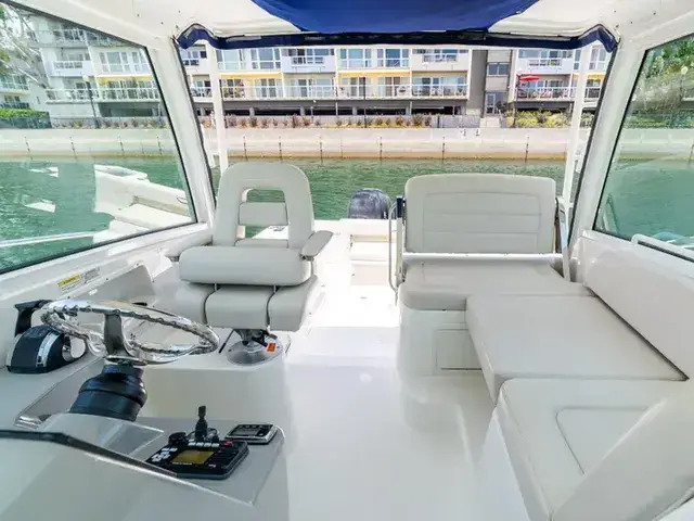 Boston Whaler 315 Conquest