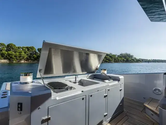 Mazu Yachts 52