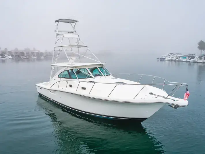 2004 Pursuit 3800 express