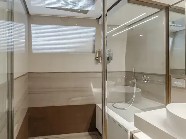 Ferretti Yachts 96