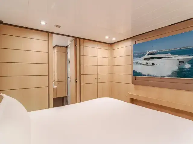 Ferretti Yachts 96