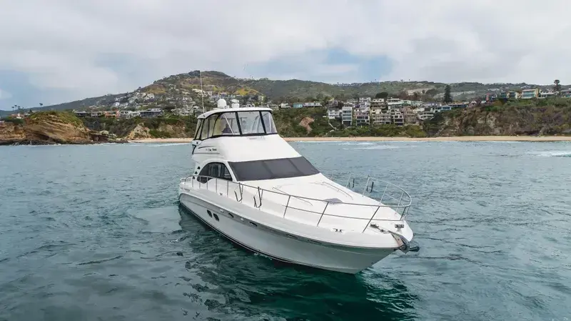 2005 Sea Ray 550 sedan bridge