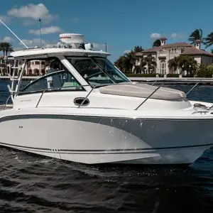 2022 Boston Whaler 285 Conquest