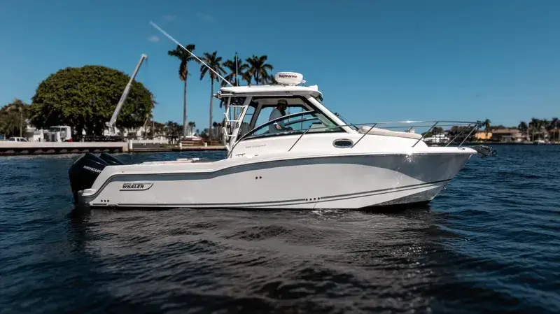 2022 Boston Whaler 285 conquest