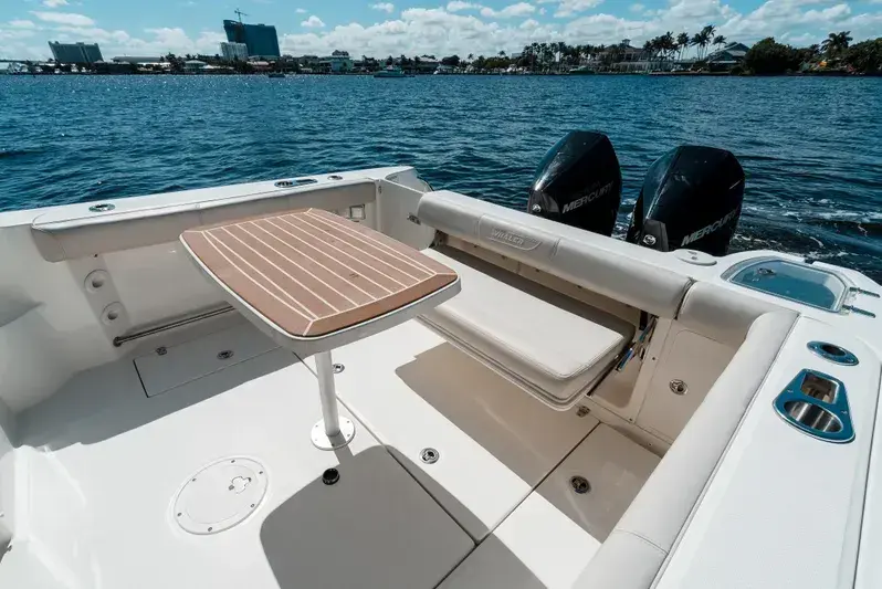 2022 Boston Whaler 285 conquest