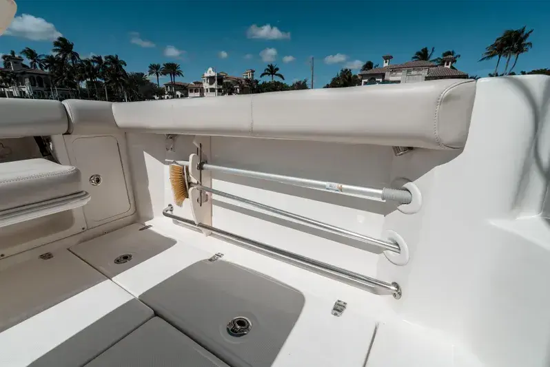 2022 Boston Whaler 285 conquest