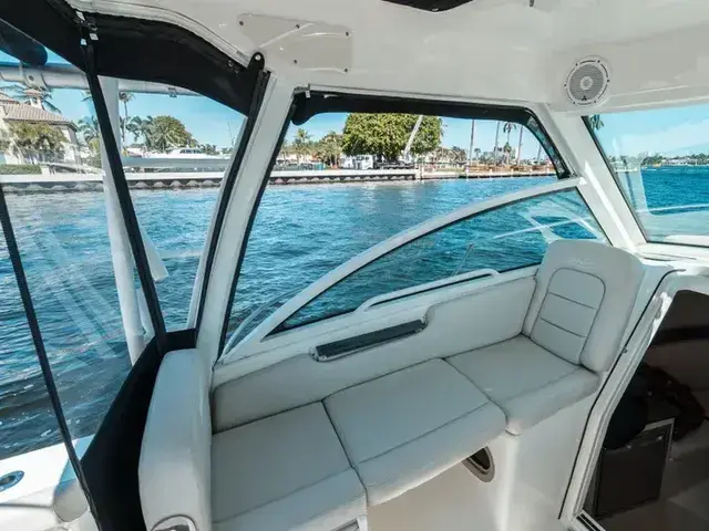 Boston Whaler 285 Conquest