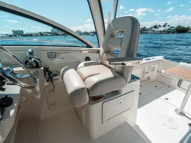 Boston Whaler 285 Conquest