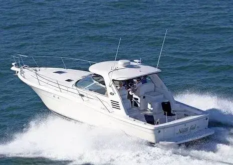 1999 Sea Ray 370 express cruiser