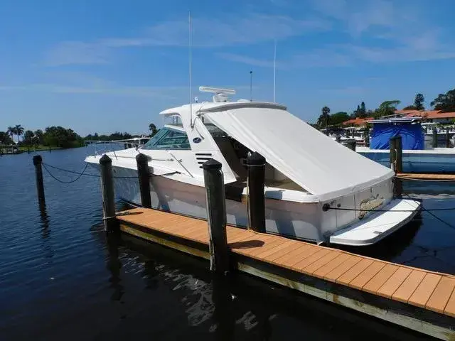 1999 Sea Ray 370 express cruiser