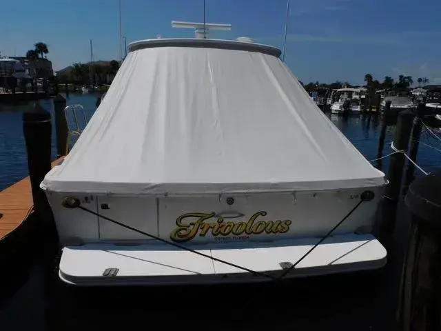 Sea Ray 370 Express Cruiser