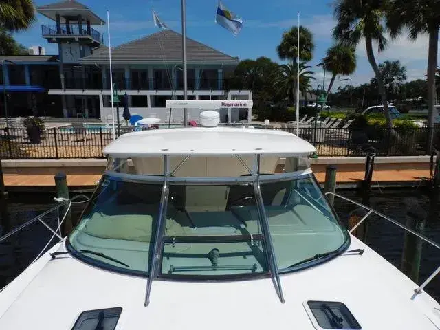 1999 Sea Ray 370 express cruiser