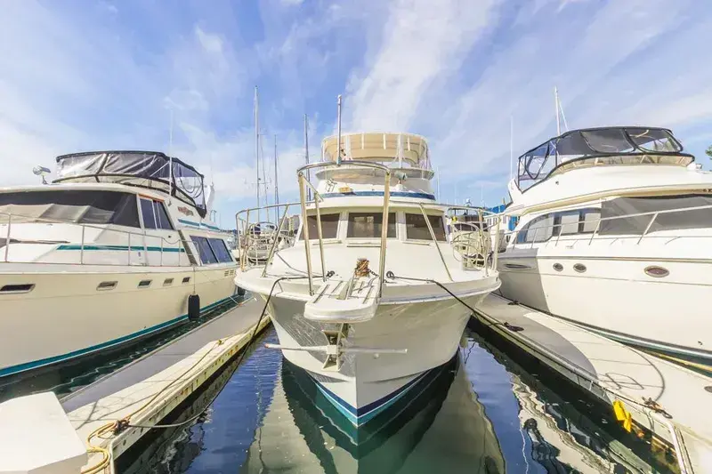 1983 Uniflite 42 aft cabin