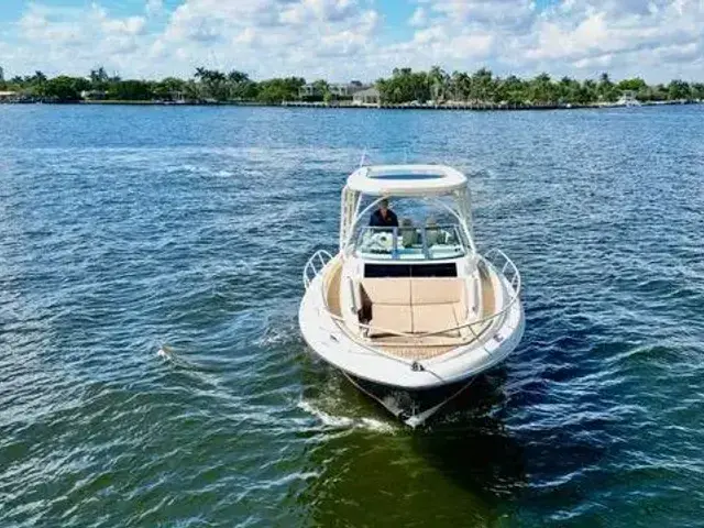 Chris Craft 38