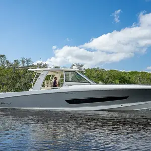 2020 Boston Whaler 420 Outrage