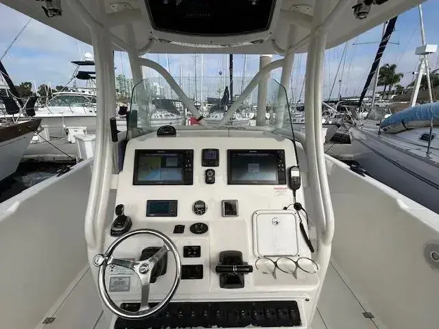 Century 3200 Center Console