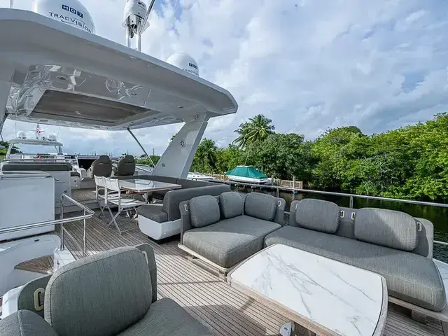 Azimut 66