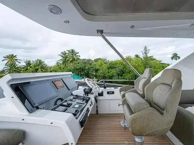 Azimut 66