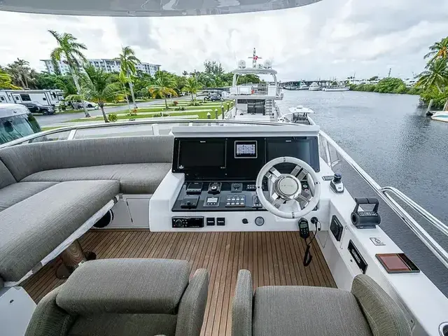 Azimut 66