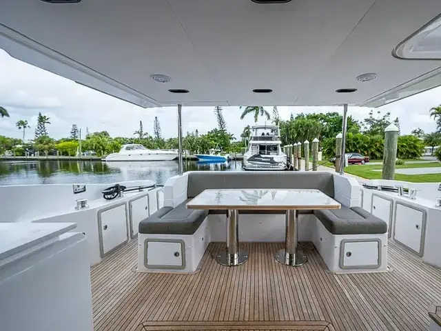 Azimut 66