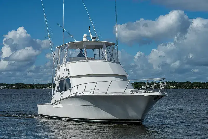 1998 Viking 47'