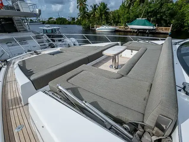 Azimut 66