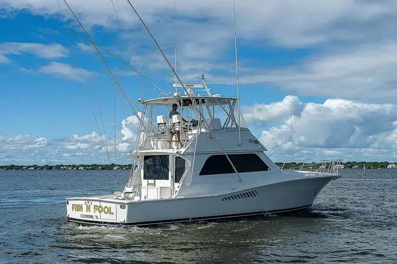 1998 Viking 47'