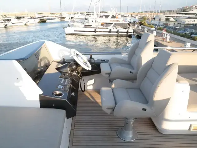 Azimut S8