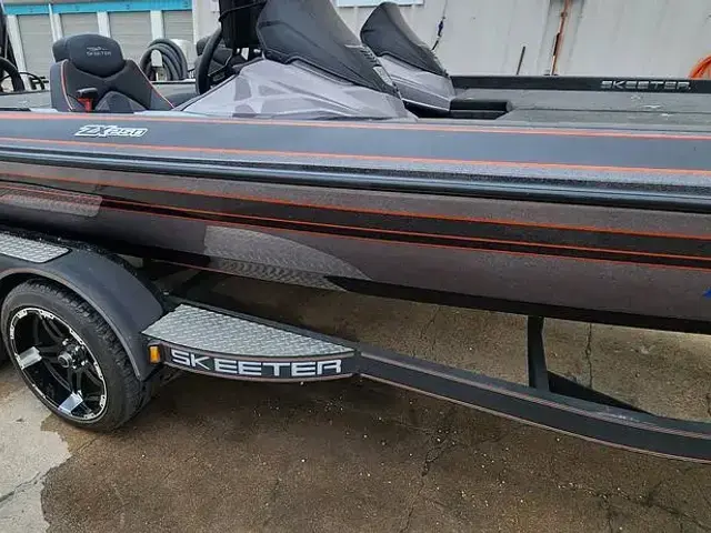 Skeeter ZX250