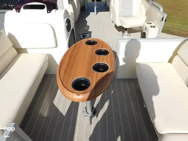 X Yachts IV