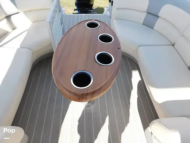 X Yachts IV