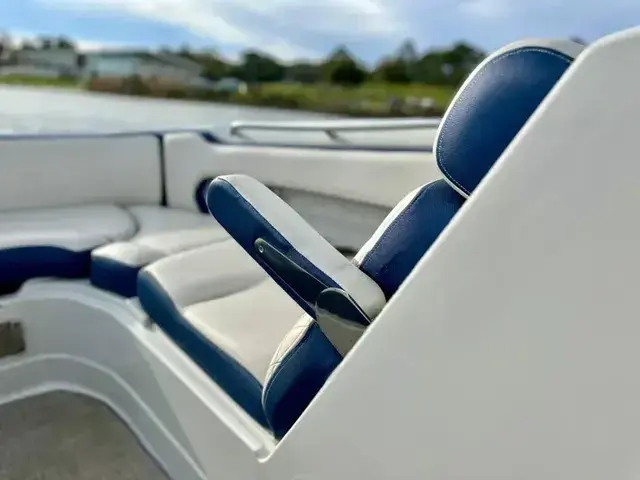 Crownline E27