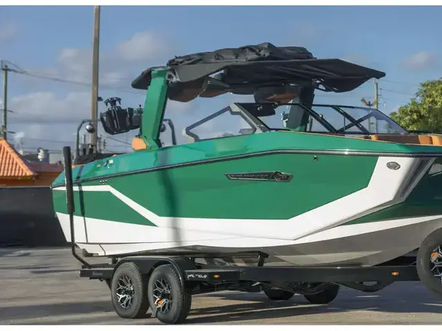 Nautique G23