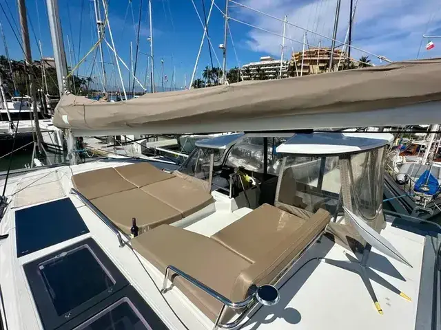 Fountaine Pajot Helia 44