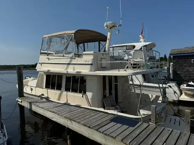 Mainship 400 Trawler