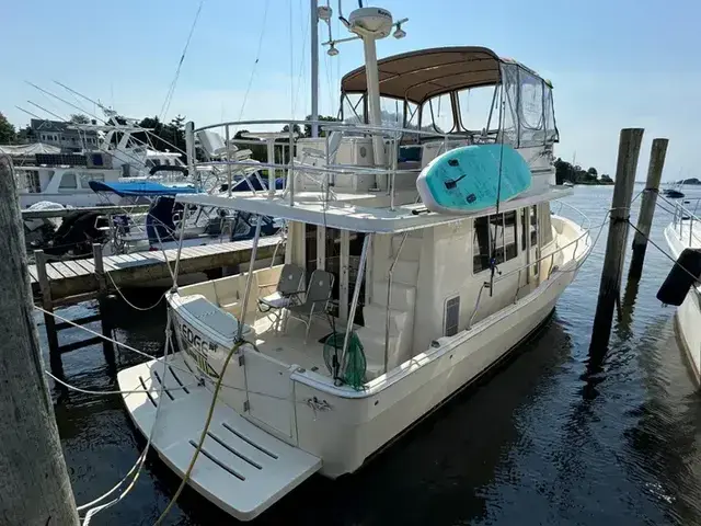 Mainship 400 Trawler