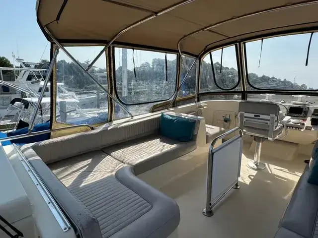 Mainship 400 Trawler