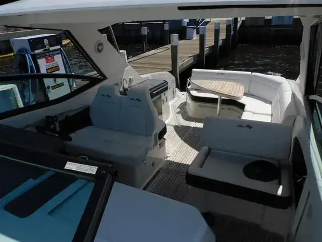 Sea Ray 32