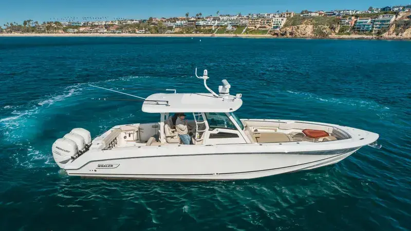 Boston Whaler 38 Outrage