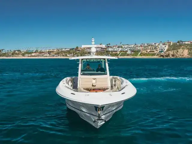 Boston Whaler 38 Outrage