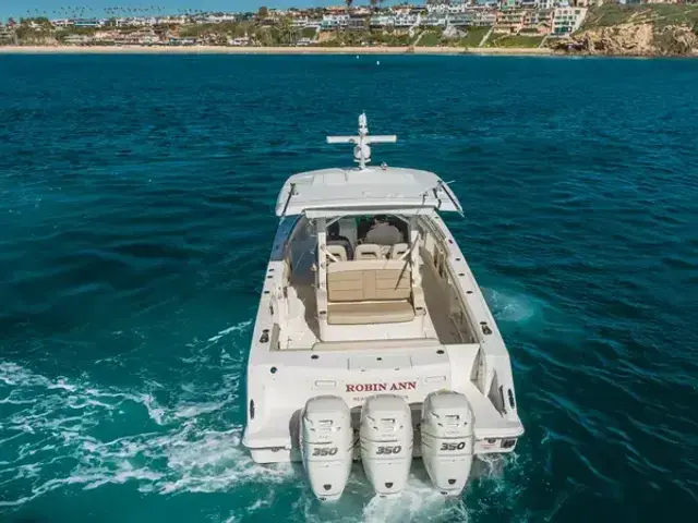 Boston Whaler 38 Outrage