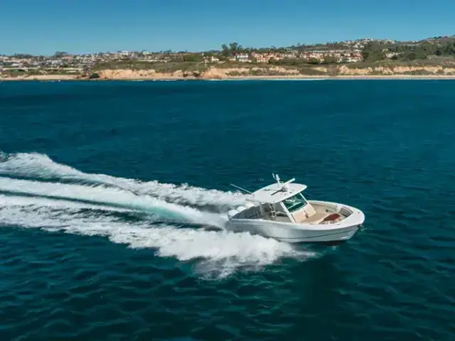 Boston Whaler 38 Outrage