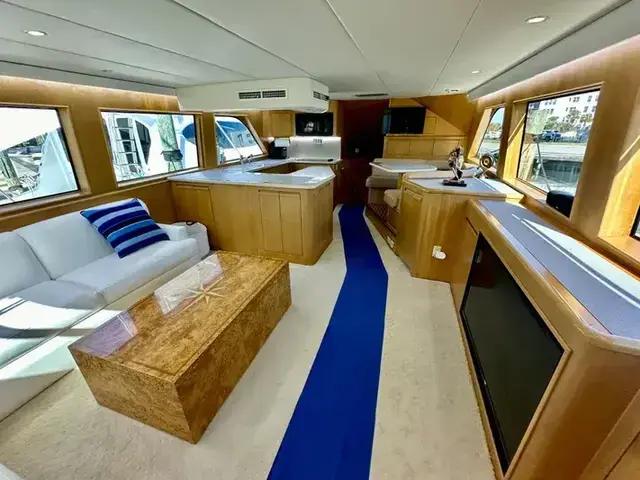 Hatteras 65 Convertible