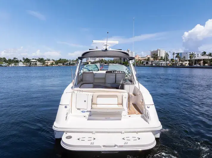 2012 Sea Ray sundancer