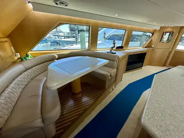 Hatteras 65 Convertible